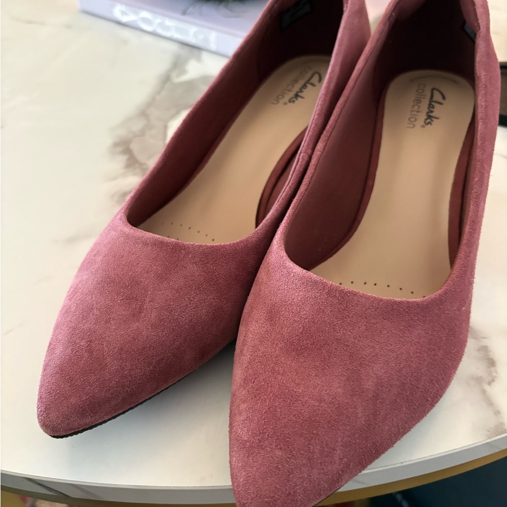 Clarks Collection Women's Pink Suede Pointed-Toe Heels